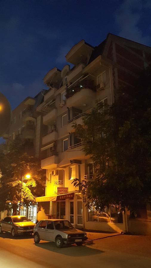 Апартаменты Veki'S House Скопье Экстерьер фото